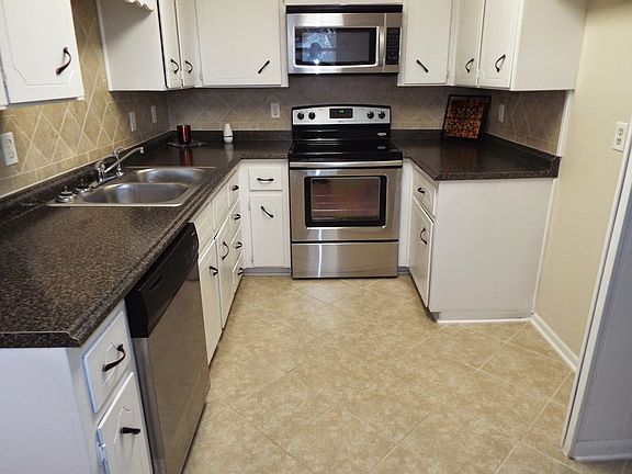 4th image of 407 Orchid Dr