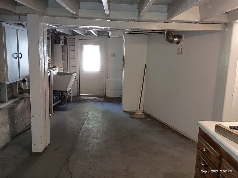 100 Bridge St — Photo 10