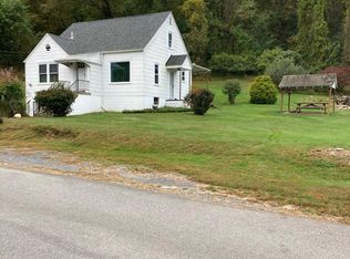 120 Deegan Lake Dr, Bridgeport, WV 26330