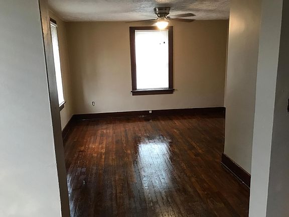 3rd image of 1687 Wilson Ave NW