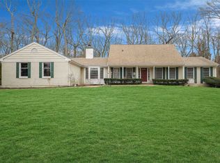 20 Concord Dr, Northport, NY 11768