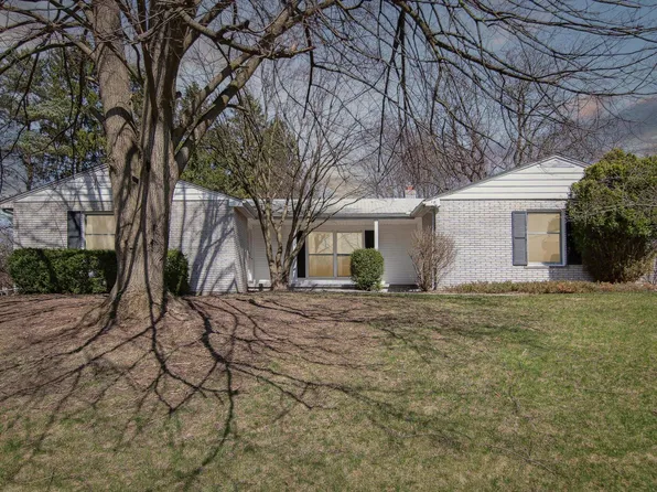 2704 Wayside Dr, Ann Arbor, MI 48103