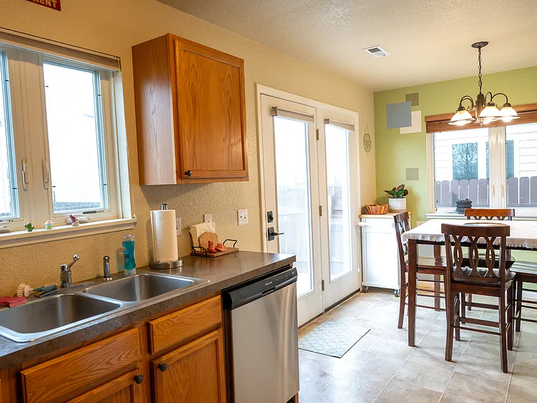 1007 Boswell Dr — Photo 20
