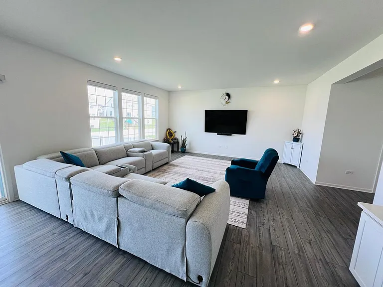 1188 Josie Ln — Photo 4