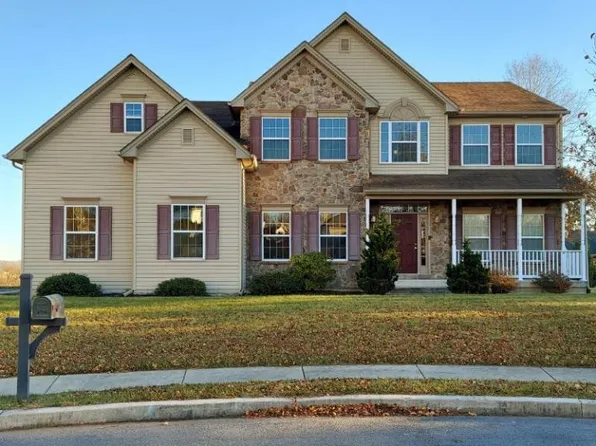 4704 Reston Dr, Easton, PA 18040