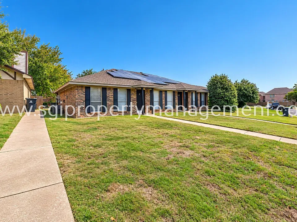 605 Starlinda Ct #C