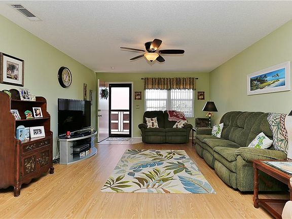 5th image of 5980 80th St N Unit 412