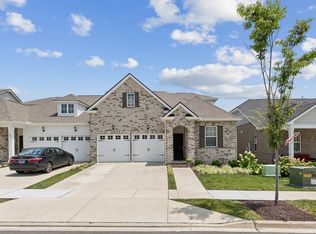 448 Golden Meadow Ln, Hendersonville, TN 37075