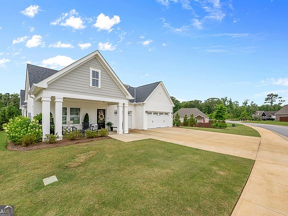 2nd image of 28 Cypress Trl