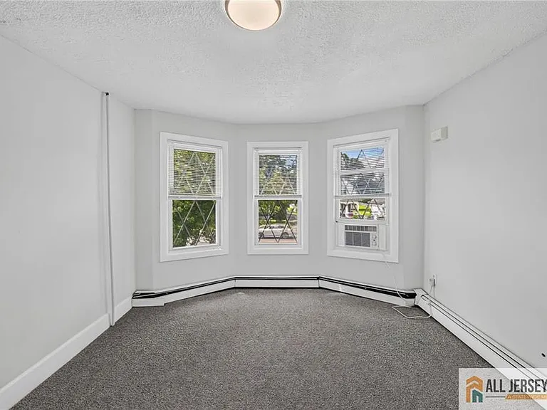 125 White Horse Ave — Photo 12