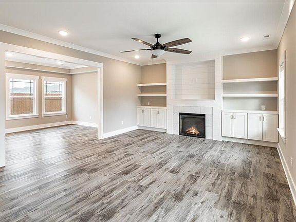 2nd image of 40 Country Cove Dr