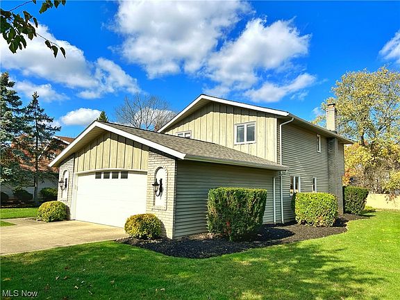 5th image of 16037 Squirrel Hollow Ln