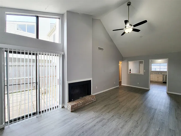6401 Deihl Rd #307 — Photo 2