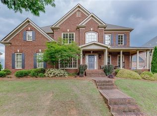 1013 Meadow Club Ct, Suwanee, GA 30024