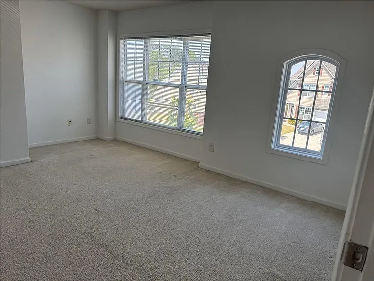 2326 Worrall Hill Dr — Photo 8