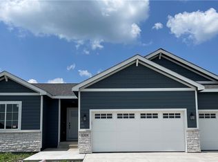 1304 Deer Ridge Dr NW, Bondurant, IA 50035