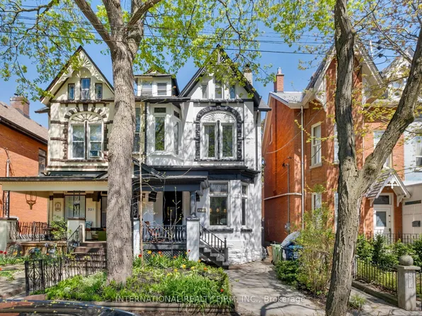 319 Markham St, Toronto, ON M6G 2K8