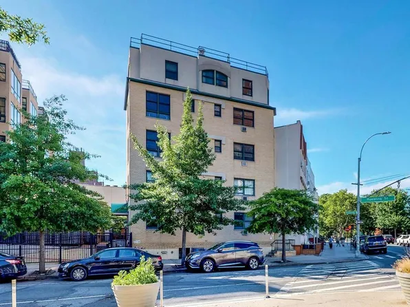 2 Roebling St APT 4, Brooklyn, NY 11211