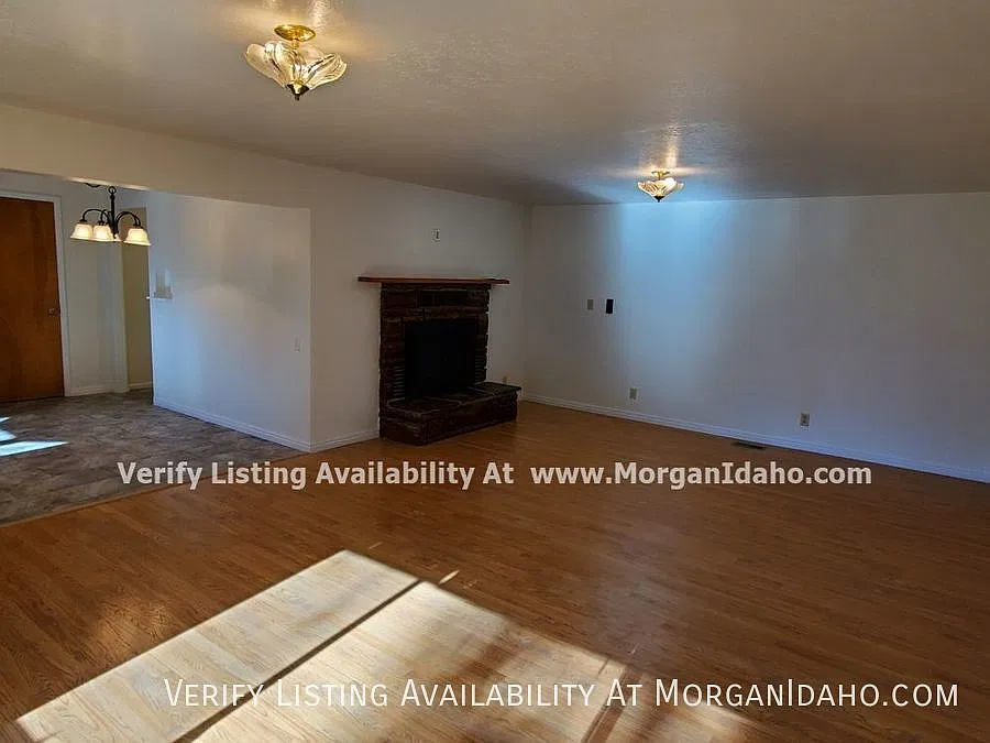 Plenty of storage, sun room, and more! — Photo 2