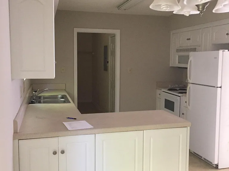 119 Maple Creek Dr — Photo 3