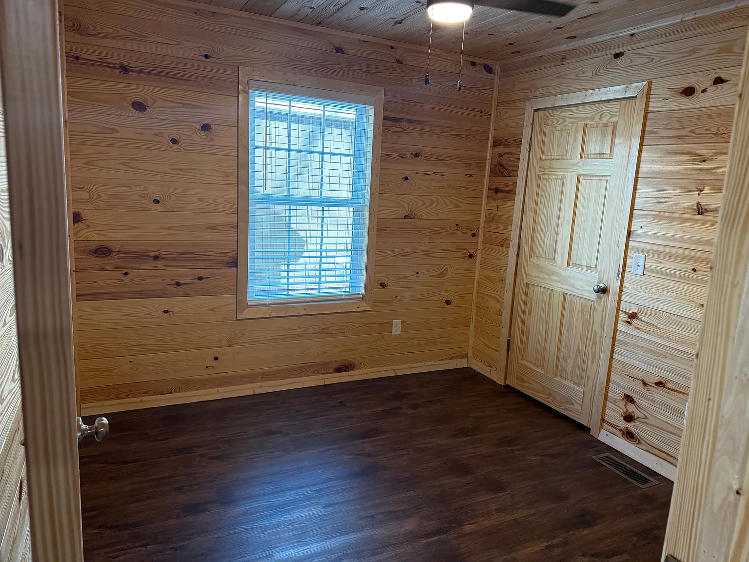 2 bed, 2.0 bath, 980 sqft, $1,200 — Photo 4