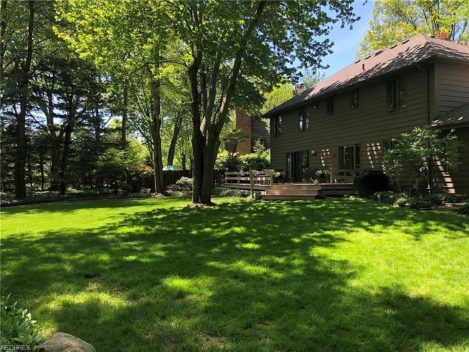 2nd image of 31101 Narragansett Ln