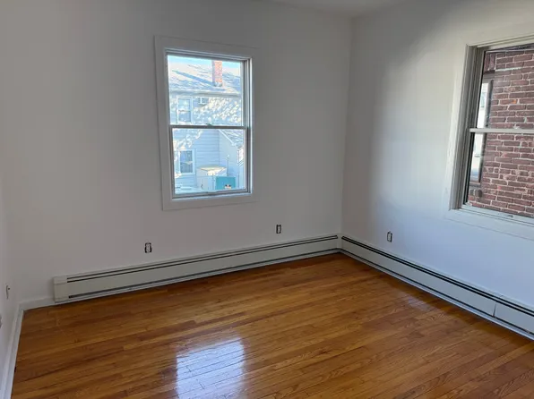 2670 Amboy Rd #1A, Staten Island, NY 10306