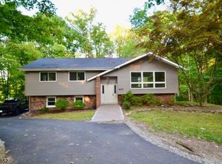 400 Springbrook Trl, Sparta, NJ 07871