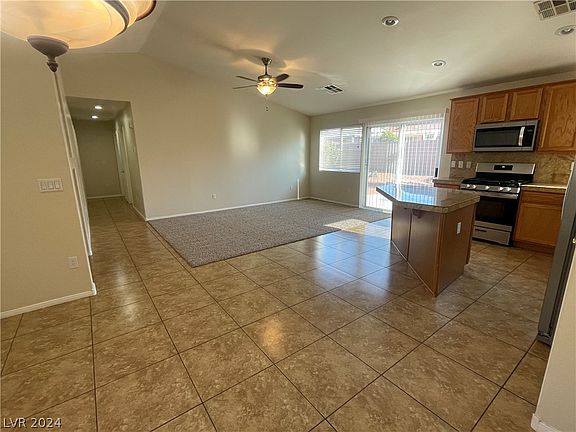 3rd image of 7872 Villa Encanto Ave
