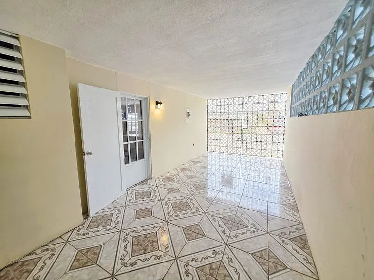 Urb Medina Calle 5 Casa D-45 — Photo 11