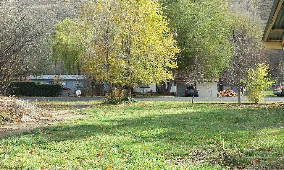 2nd image of 128 Heath Dr