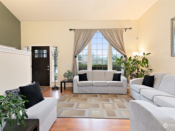 4th image of 3401 19th Avenue SE
