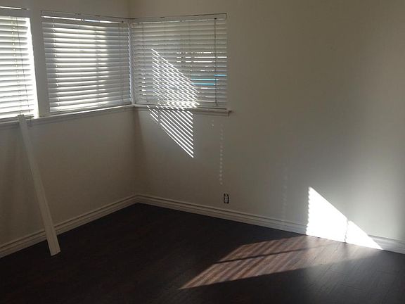3rd image of 516 1/2 S Eremland Dr