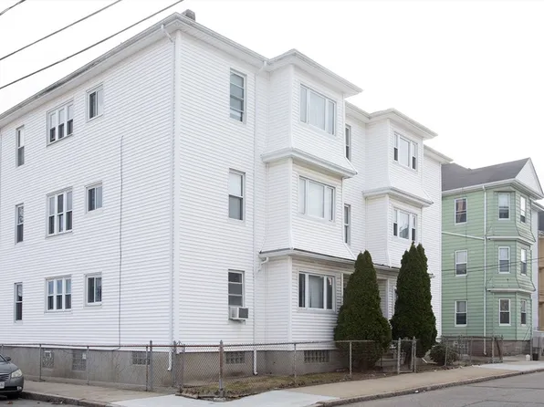 49 Hamlet St, Fall River, MA 02724