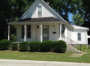 929 Kankakee Ave, Lowell, IN 46356