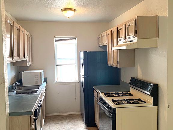 4th image of 12437 Nancy Lee Ave