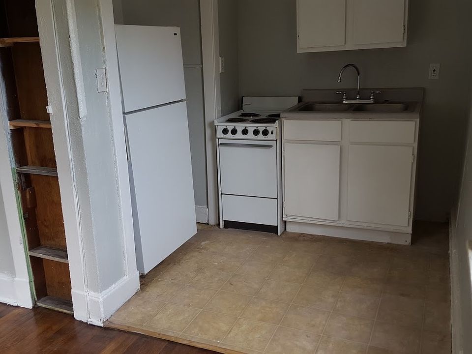 2nd image of 3542 Baltimore Ave #22