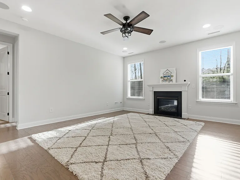 721 Vine Pond Ct — Photo 3