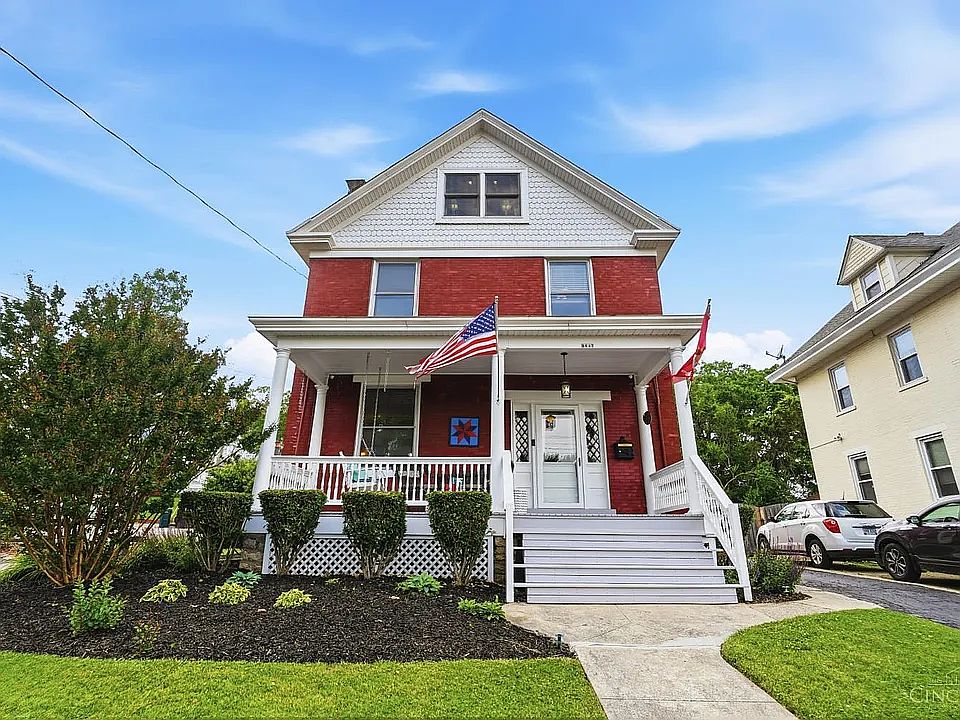 1st image of 3647 Paxton Ave