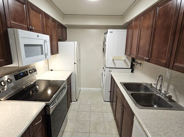 2029 Nuuanu Ave APT 504