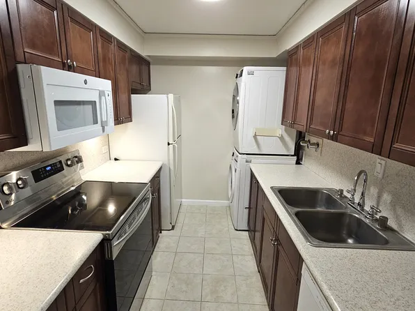 2029 Nuuanu Ave APT 504, Honolulu, HI 96817