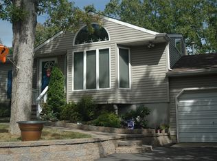 224 Sextant Rd, Manahawkin, NJ 08050