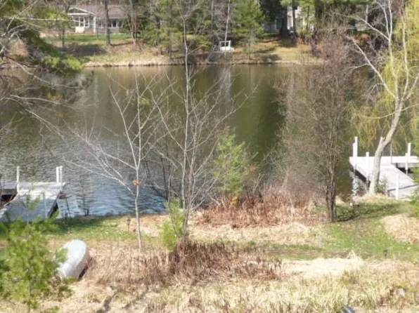 741 River Rdg #A, Eagle River, WI 54521
