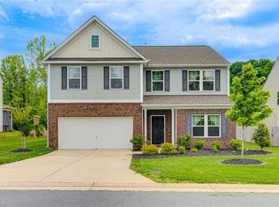 4551 Wedge Dr, Pfafftown, NC 27040