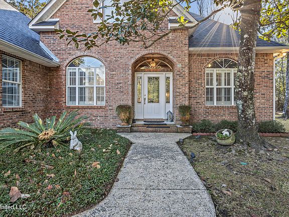 3rd image of 1601 Magnolia Bluff Dr