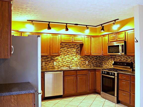 2nd image of 3256 Ebonywood Ct