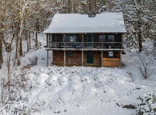 717 Levesque Dr, Hyde Park, VT 05655