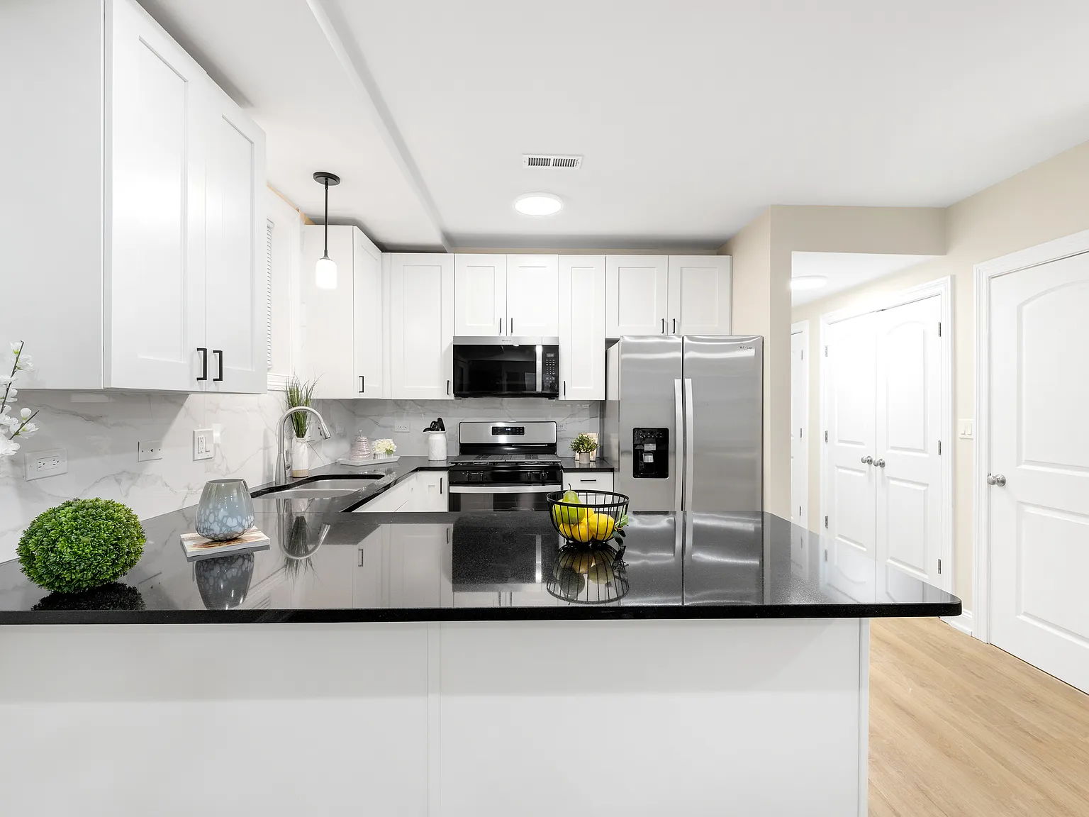 2 bed, 1500 sqft, $2,950 — Photo 3
