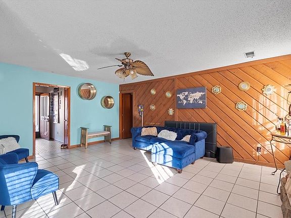 4th image of 6605 Red Birch Dr