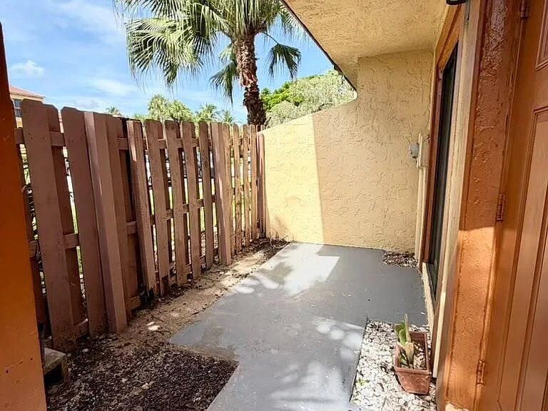 7745 Balboa St — Photo 15